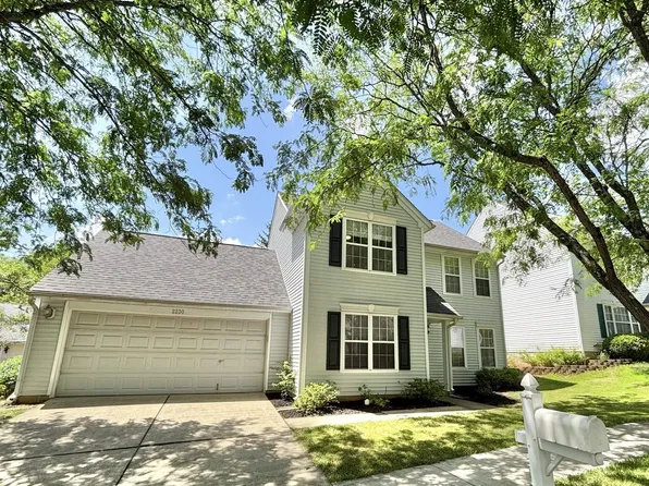 2230 S Sweetbriar Dr, Bloomington, IN 47401