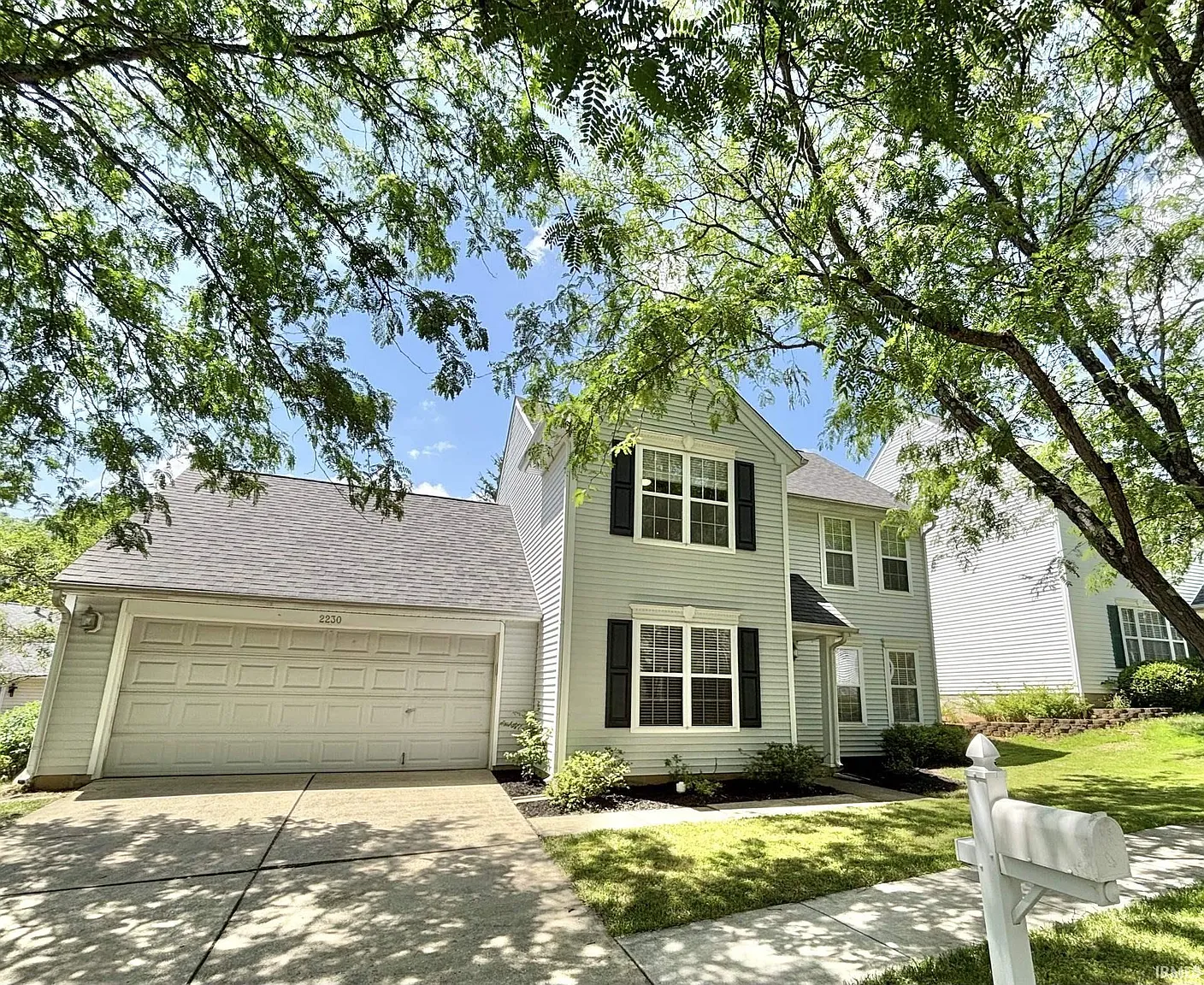 2230 S Sweetbriar Dr photo 1