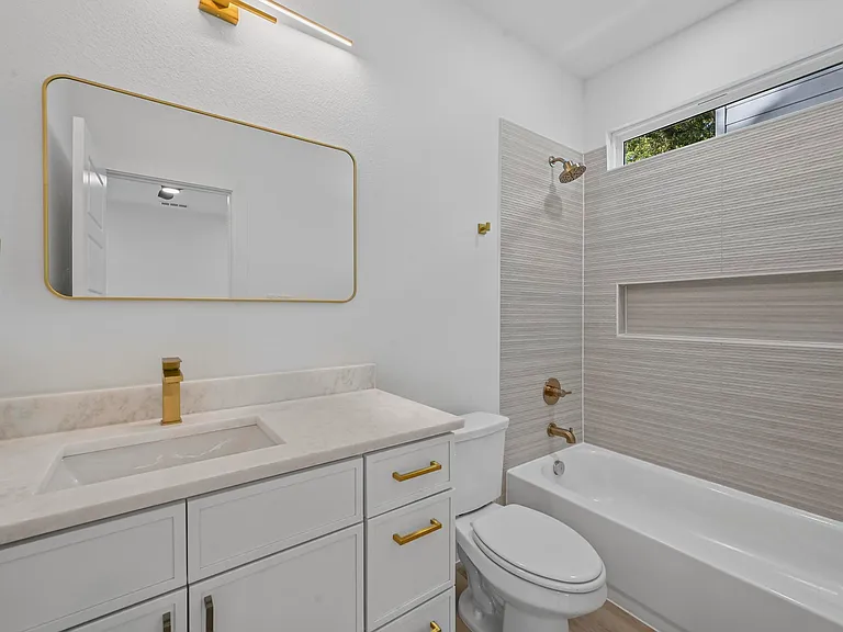 2413 Easley St — Photo 13