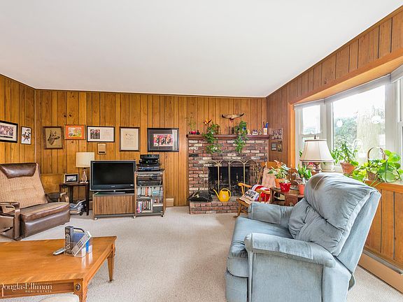 4th image of 6 Dock Ln