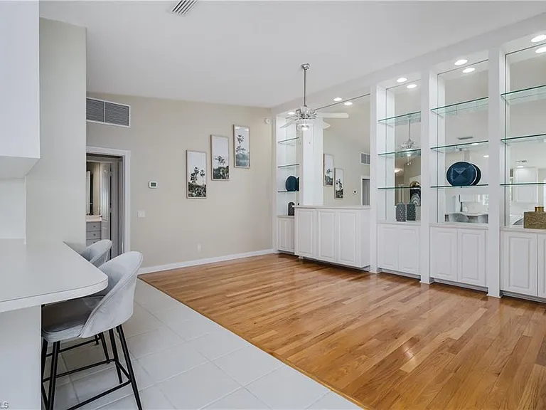 4949 Kingston Way — Photo 4