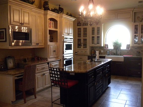 4th image of 3800 Cosentine Dr