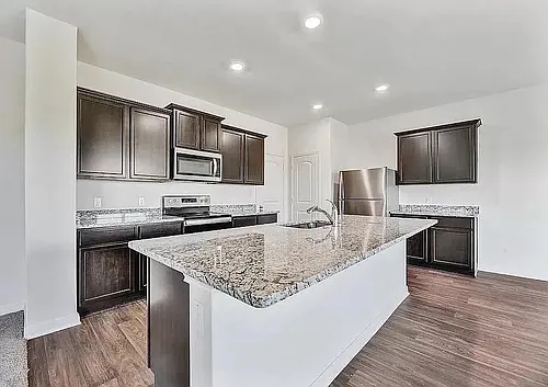 129 Fairfax Ln Photo 1
