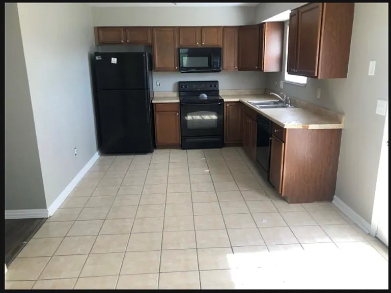6655 Fairway Ave — Photo 4