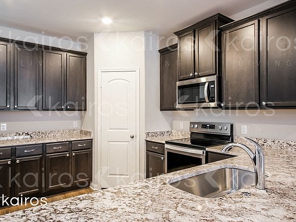 5th image of 108 Mount Vernon Way