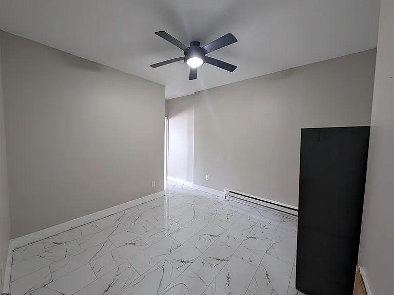 207 Oriental Ave — Photo 10