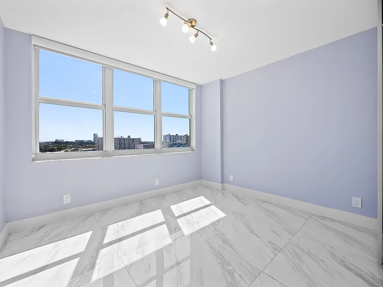 137 Golden Isles Dr #914 — Photo 19