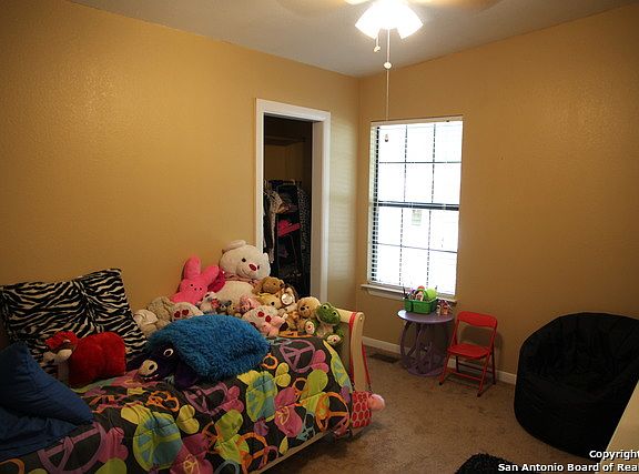 3rd image of 202 Lavonia Pl