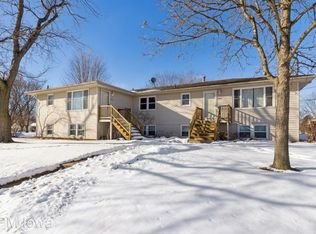 902 NE Trilein Dr, Ankeny, IA 50021