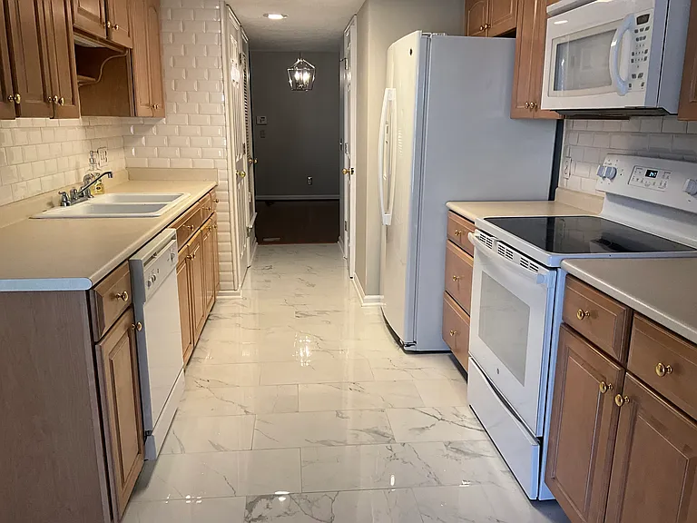 459 Mall Blvd #A — Photo 13