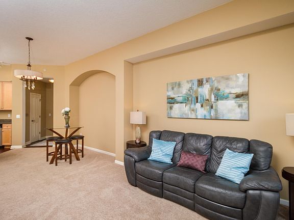 4th image of 500 Grant St E #204
