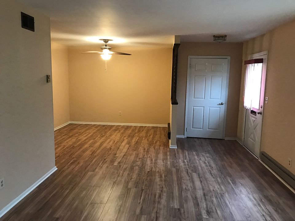 Living room, Dining room!