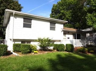 1711 11th Ave, Sterling, IL 61081