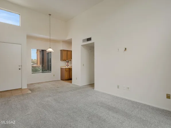 1810 E Blacklidge Dr APT 726, Tucson, AZ 85719
