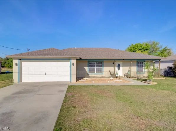 836 Woodridge Cir, Fort Myers, FL 33913
