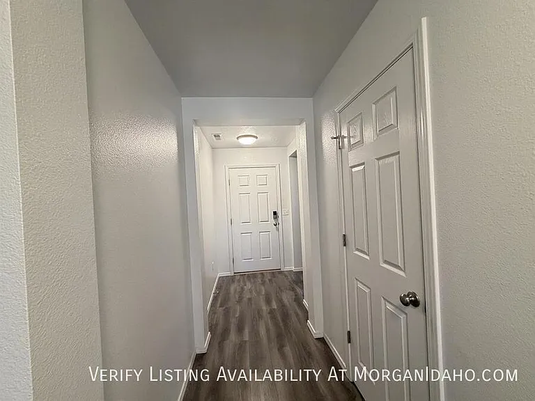 7690 E Willard Dr — Photo 2