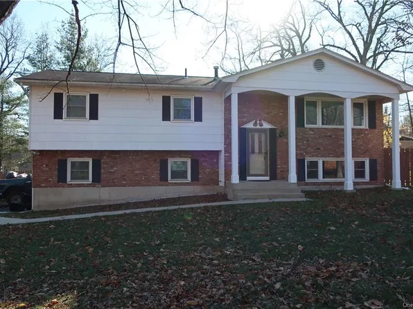 45 Fessler Dr, Spring Valley, NY 10977