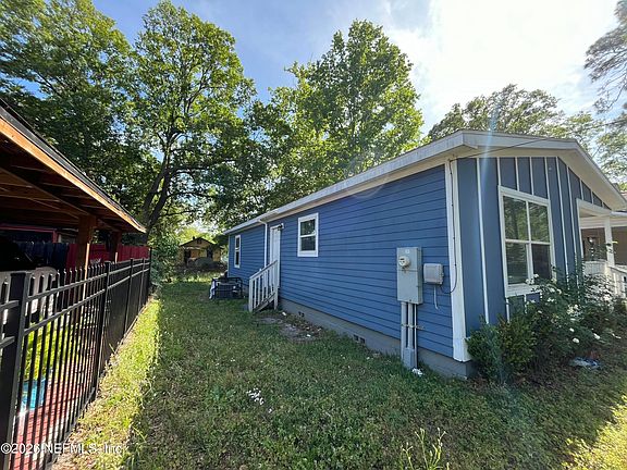2nd image of 1958 MOREHOUSE Road