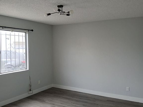 4th image of 1140 Orange Ave #1148-01