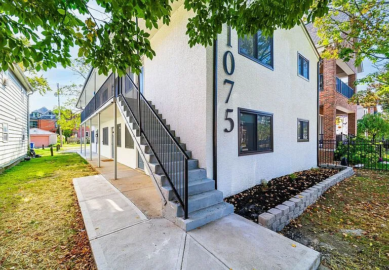 1075 Oak St #E — Photo 24