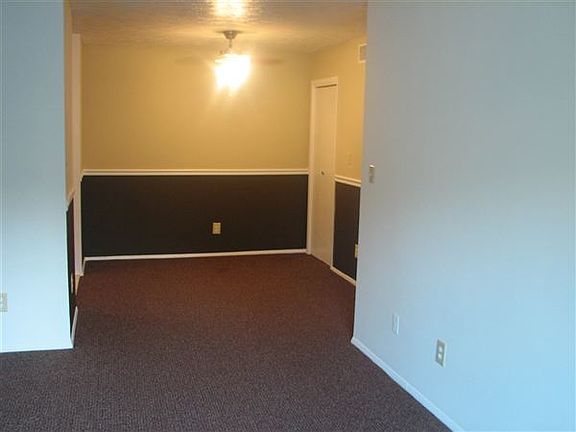 IMG_0222 Living/dining combo (closets in both rooms)