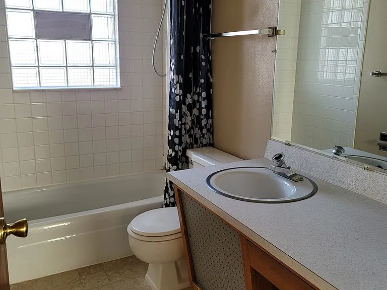 1889 Cherry Ct — Photo 6