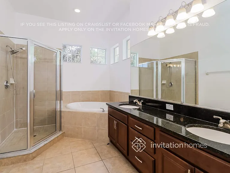 7571 Tamarind Ave — Photo 8