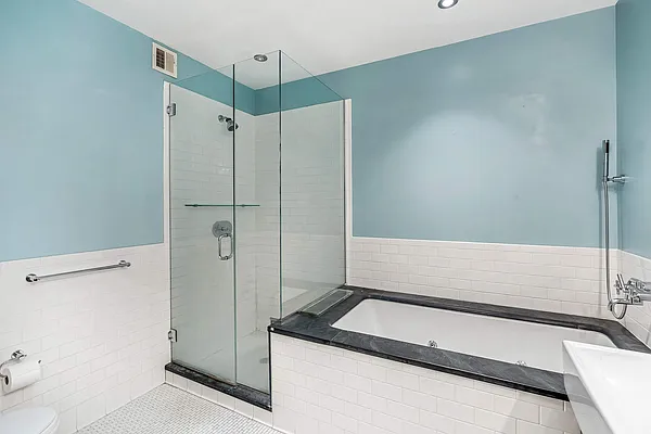 Rented by Compass | media 7