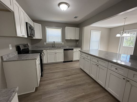 5th image of 1050 Echo Brook Trl