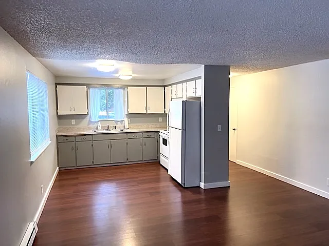 2 bed, 950 sqft, $1,575 — Photo 2