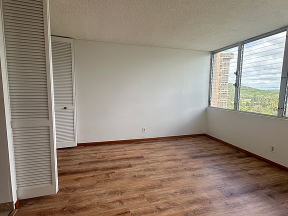4th image of 2920 Ala Ilima St APT 902