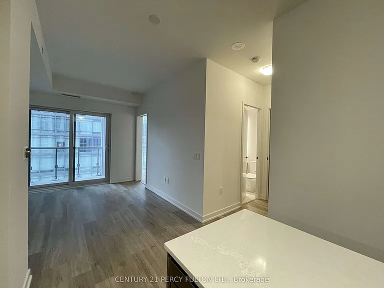 1 Yorkville Ave #2507 — Photo 14