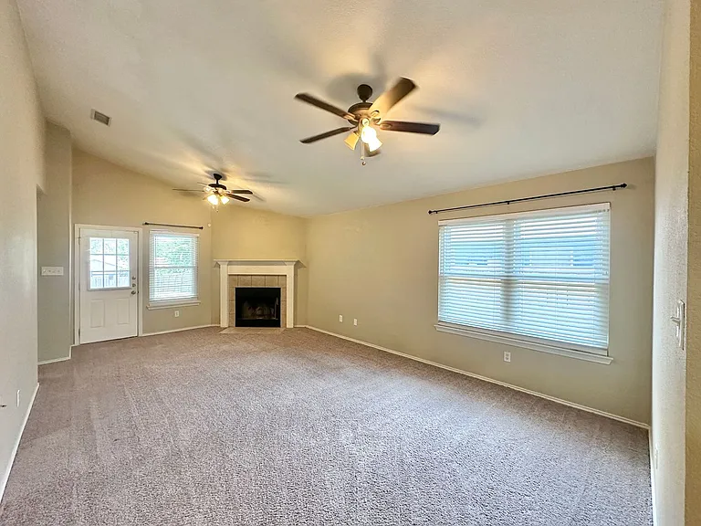 1308 Saddle Dr — Photo 3