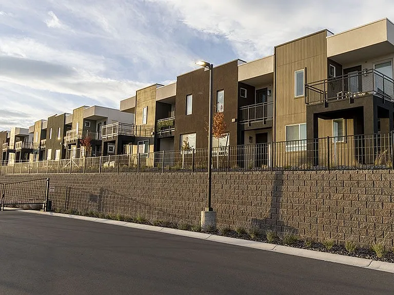 The Retreat Luxury Apartments — Photo 45
