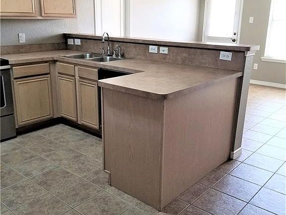 4th image of 8653 Meredith Ln