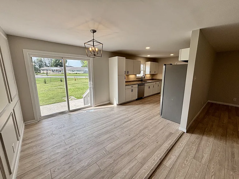120 Willow Dr — Photo 4