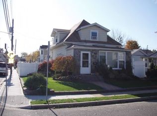 288 Oceanside Pkwy, Oceanside, NY 11572
