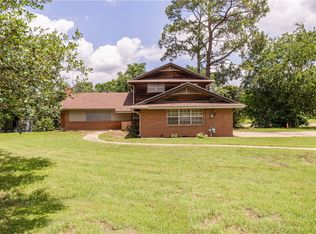 910 Briar Cliff Dr, Bryan, TX 77802