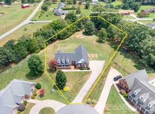 4380 Woodsbury Ln, Lincolnton, NC 28092