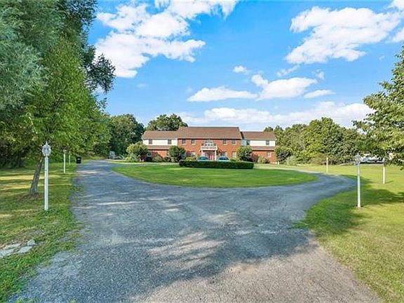 2nd image of 9 Judson Ln