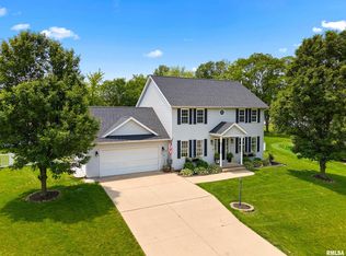 418 Mackenzie Pl, Metamora, IL 61548