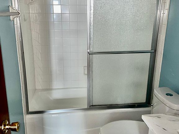 5th image of 2360 SW Archer Rd APT 303