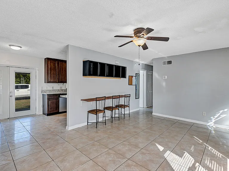 2474 Rouse Rd — Photo 11