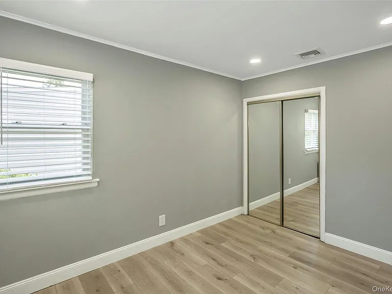 83 Knickerbocker Rd N — Photo 14
