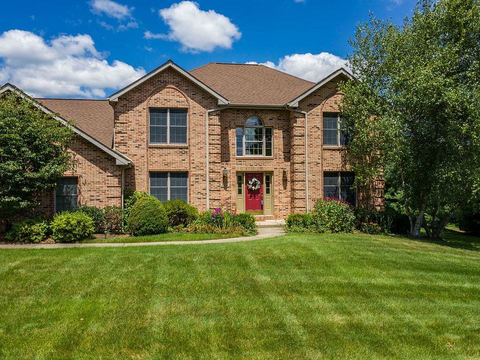 1st image of 2353 Sleepy Hollow Dr