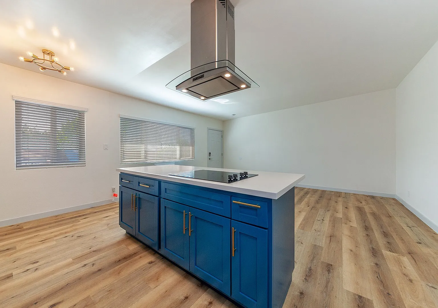 $1,950 Beautiful 1 Bedroom and 1 Bath — Photo 3