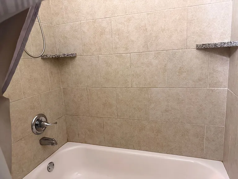 Historical 1 Bedroom Spacious Units! — Photo 15