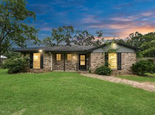 339 Linnwood Dr, New Caney, TX 77357