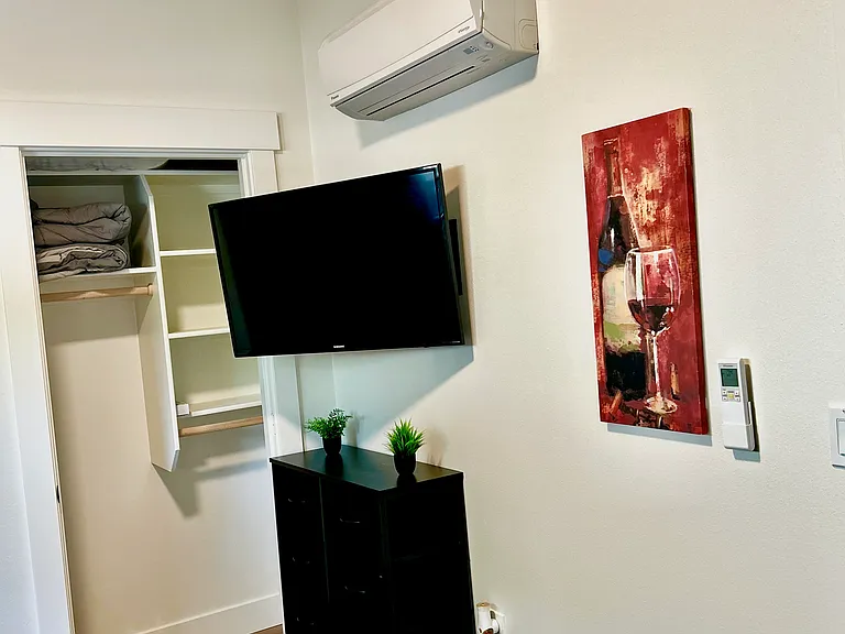 10727 NE Fremont St #10727 — Photo 3