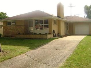 2440 Sunnyside Ave, Westchester, IL